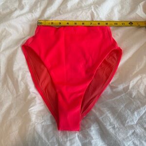 Hi hi Bikini Bottom left on Friday size small